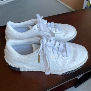 Puma Cali Women’s white size 7